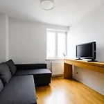 Apartament 100M2 - 2 Sypialnie, 2 Lazienki, Salon, Kuchnia, Taras, Wifi, Rowery