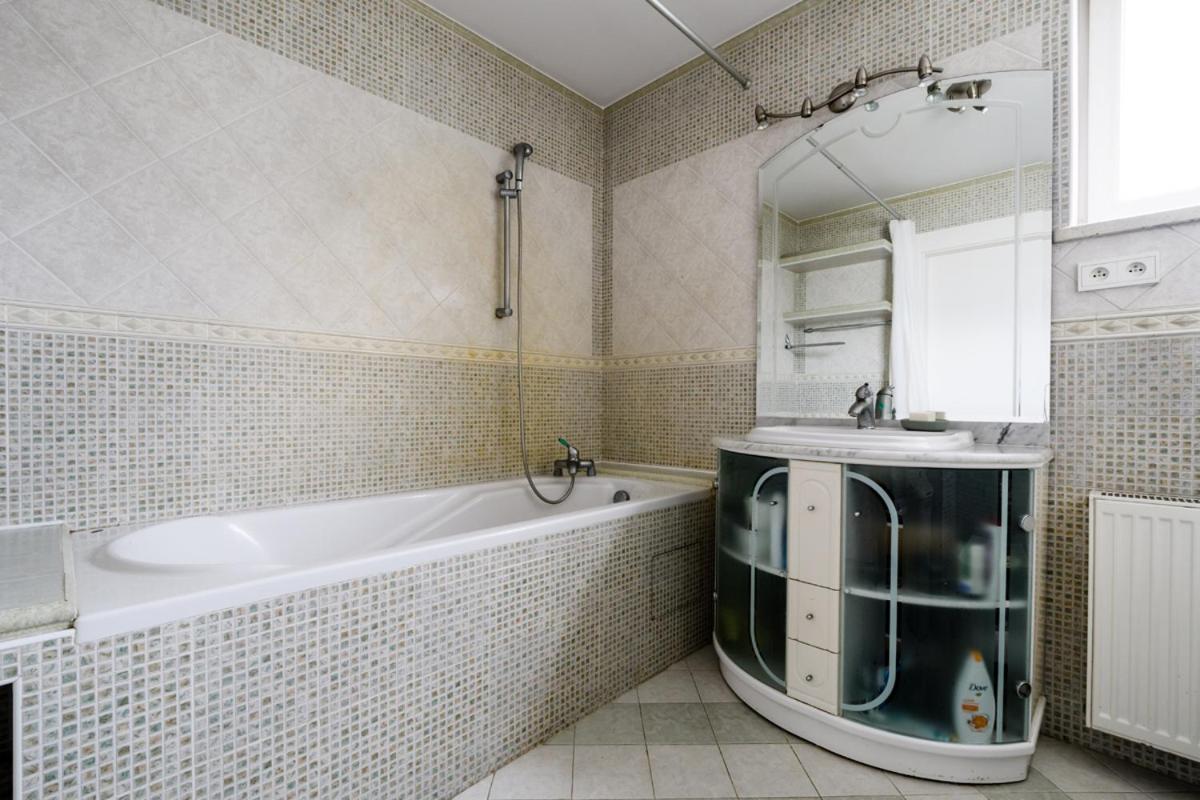 Apartment 100m2 - 2 Sypialnie, 2 Lazienki, Salon, Kuchnia, Taras, Wifi, Rowery *