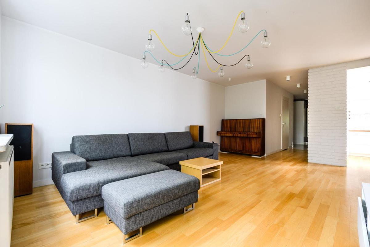 100m2 - 2 Sypialnie, 2 Lazienki, Salon, Kuchnia, Taras, Wifi, Rowery