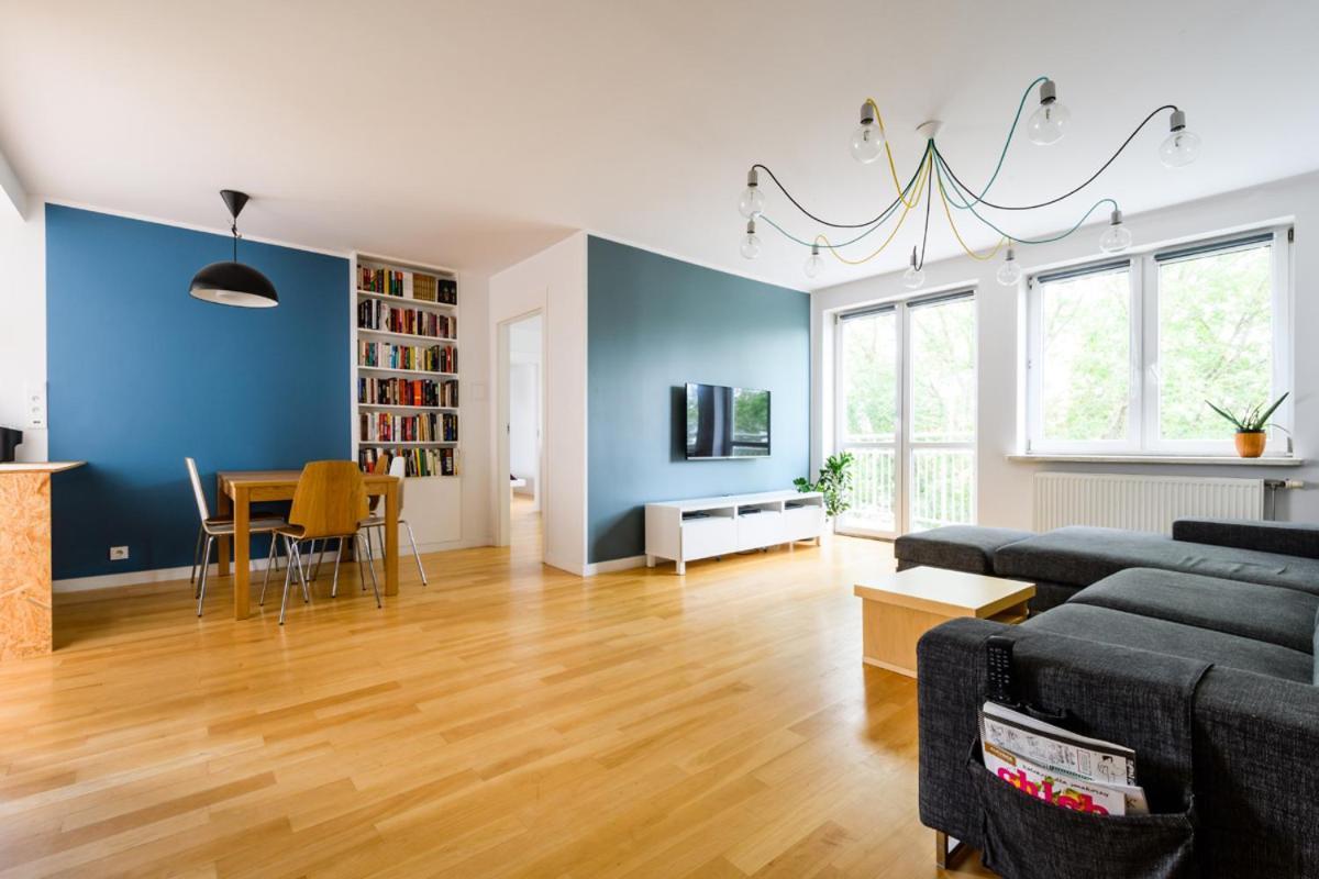 Apartment 100m2 - 2 Sypialnie, 2 Lazienki, Salon, Kuchnia, Taras, Wifi, Rowery